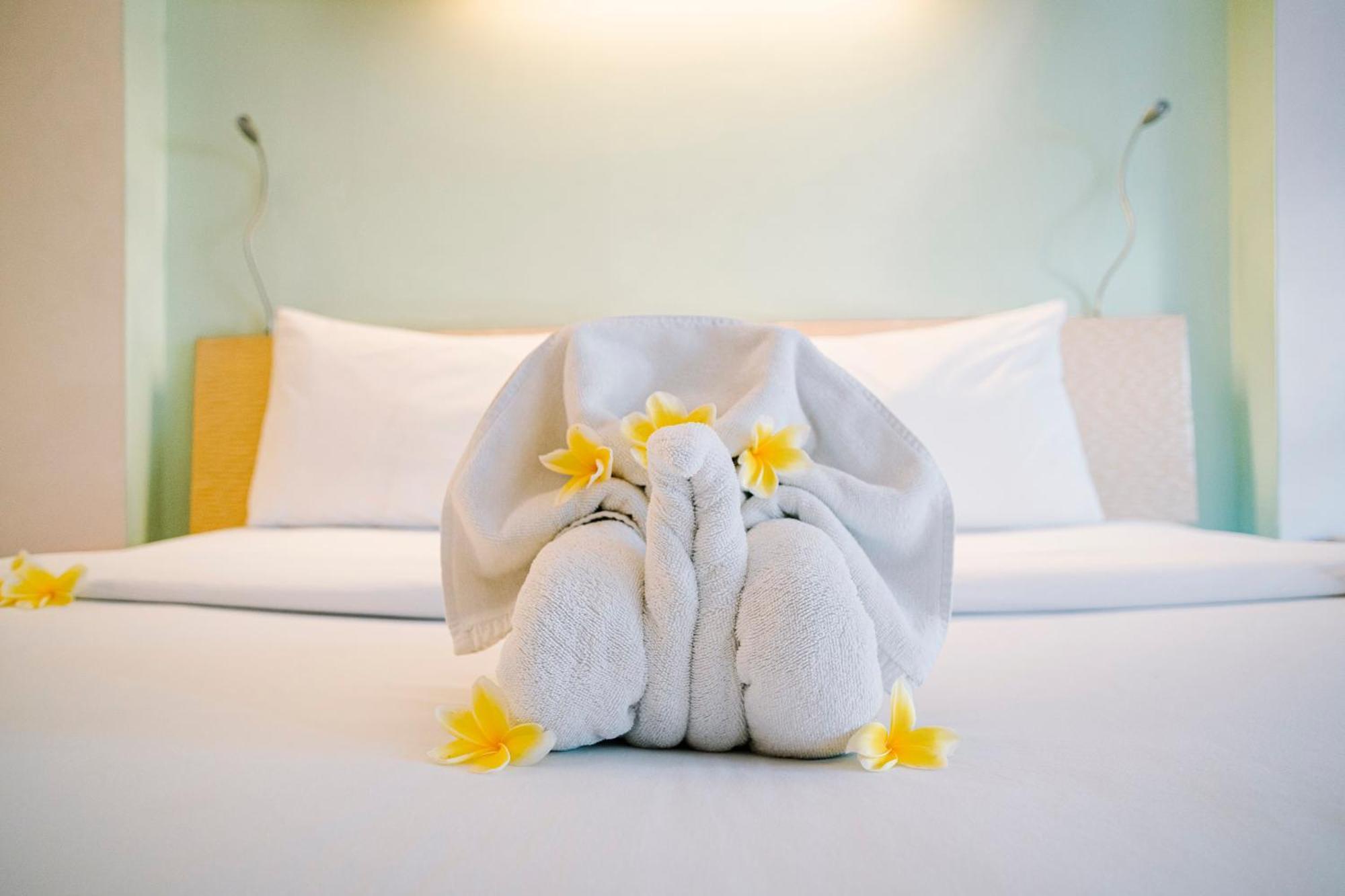 Harris Hotel & Residences Riverview Kuta, Bali Кута Екстер'єр фото